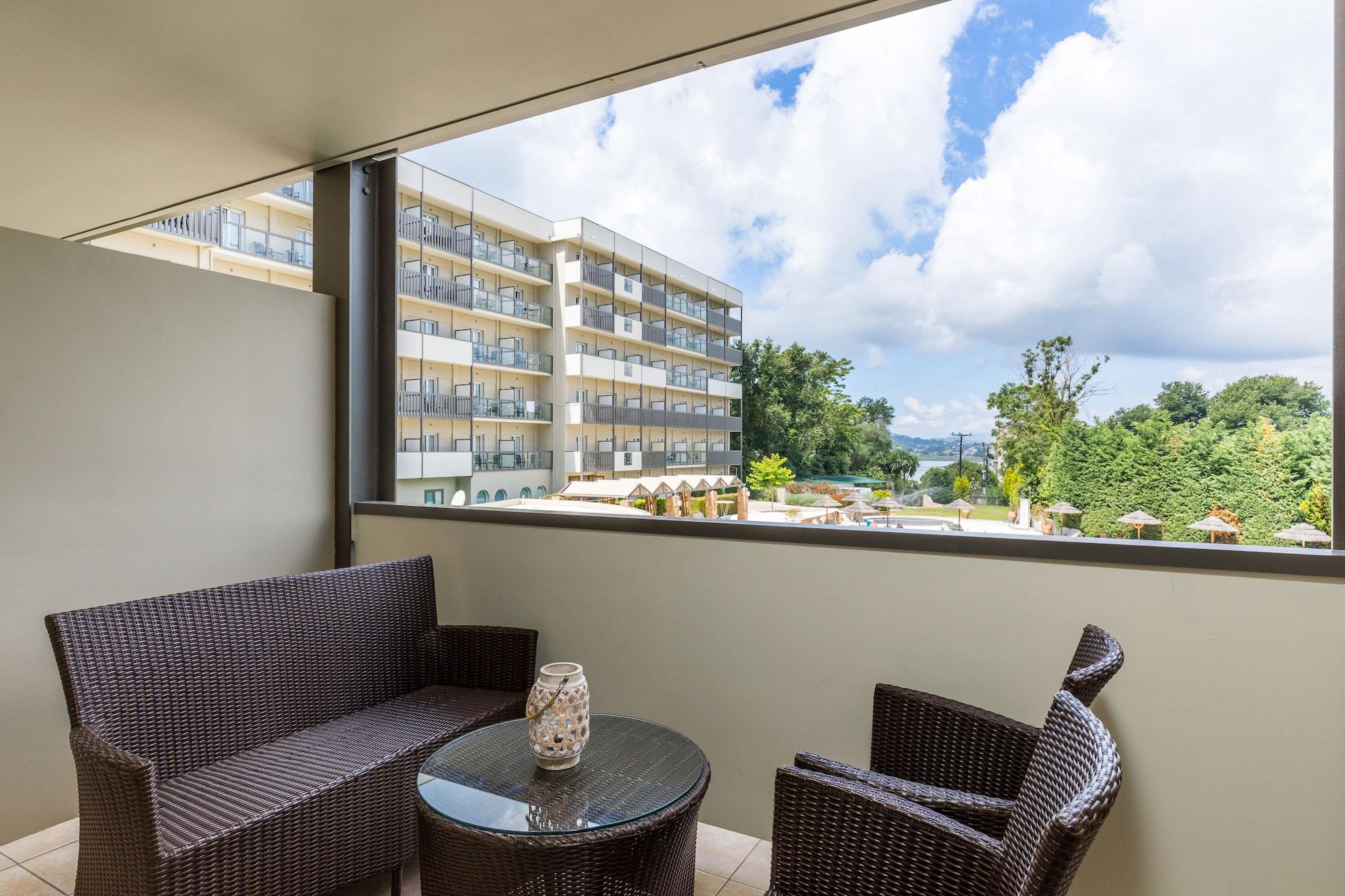 Ariti Grand Hotel 4*