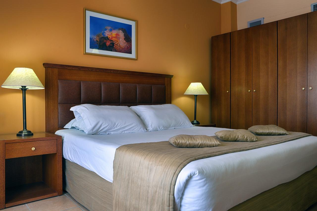 Ariti Grand Hotel 4*