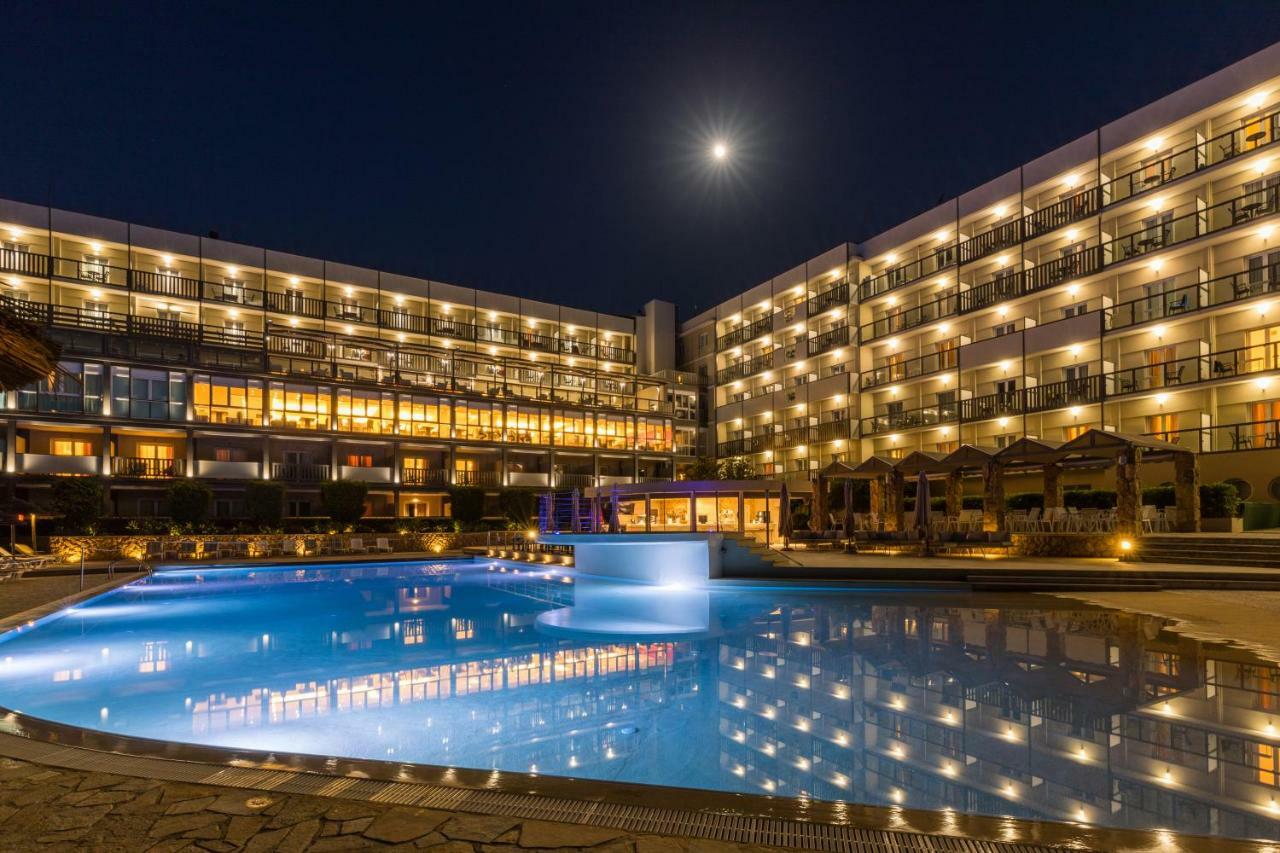 Hotel Ariti Grand 4*
