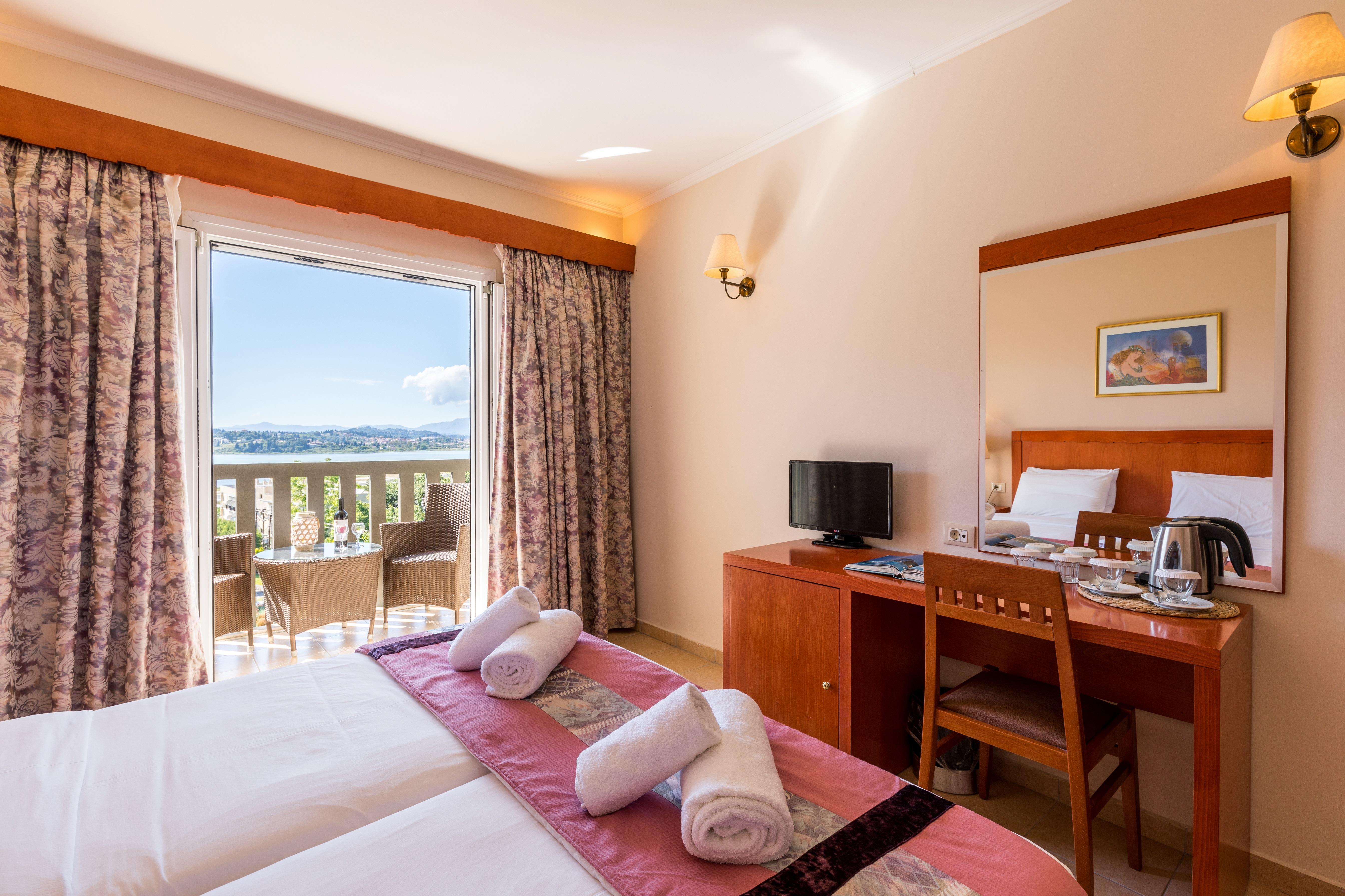 Ariti Grand 4* Kanoni (Corfu)